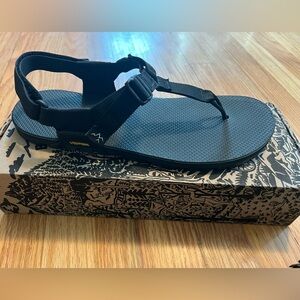 BEDROCK SANDALS - Cairn Black - Mens 12/Womens 13